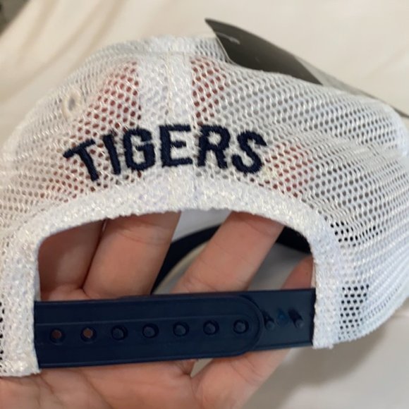 Tigers Mesh SnapBack Hat New - Picture 5 of 6